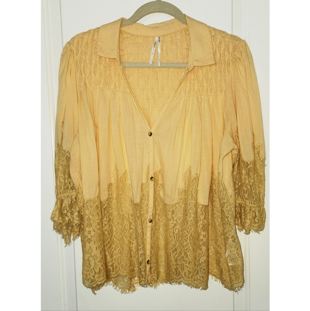 Anthropologie Yellow LACE Beautiful Blouse Women's Large